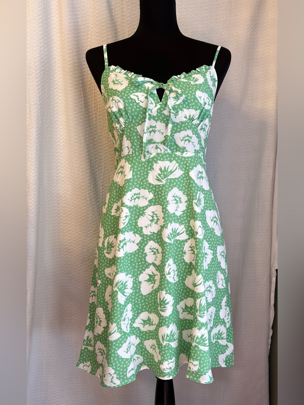 Pink Lily Breezy Summer dress 
Size M.   Like new!